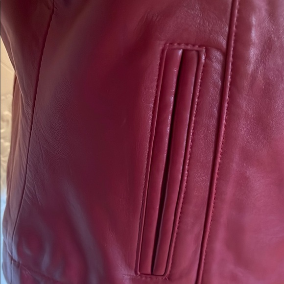 Red Leather Jacket with Fitted Silhouette - Picture 6 of 16